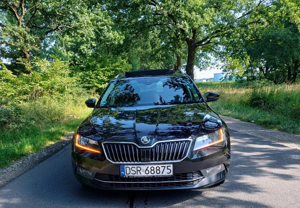 Skoda Superb cena 63456 przebieg: 324000, rok produkcji 2018 z Zwierzyniec małe 497